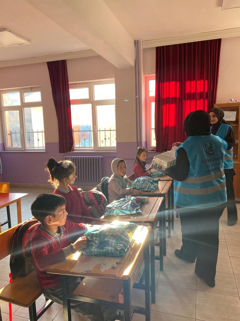 Asenalar köy okullarındaki çocukları unutmadı 3