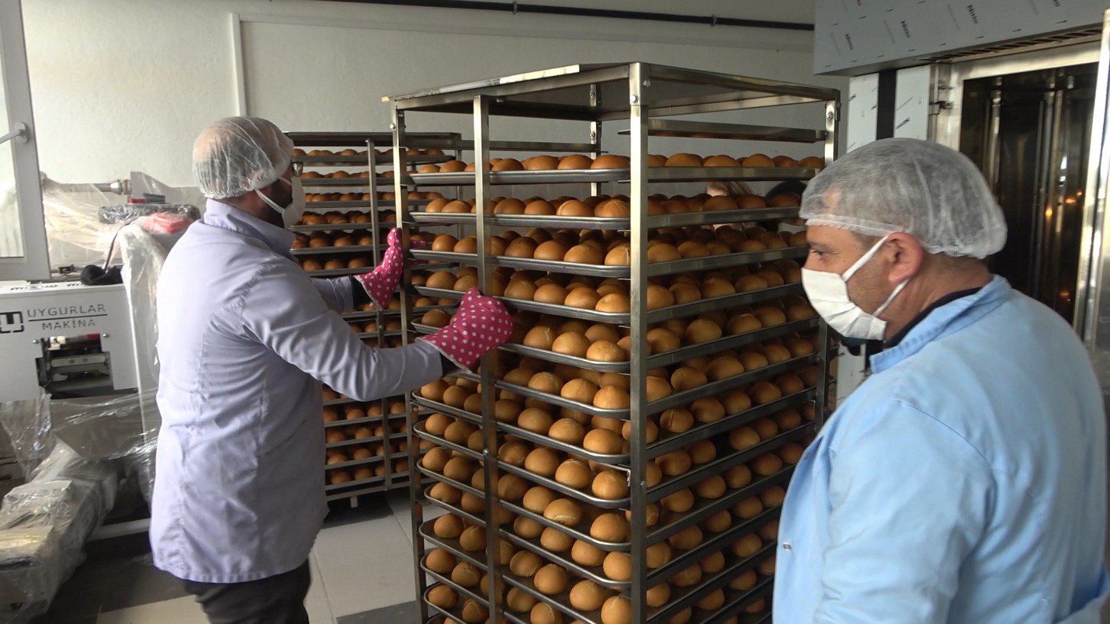 Hayme Ana depremzedeler için ekmek üretim merkezi oldu 6