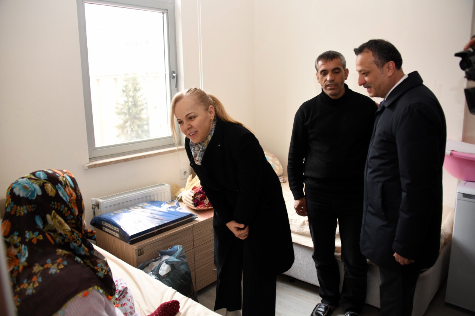 Babasının askerlik yaptığı şehirde depremzede olarak dünyaya geldi 5