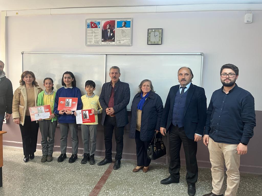 Dereceye giren öğrenciler ödüllerini aldı 3