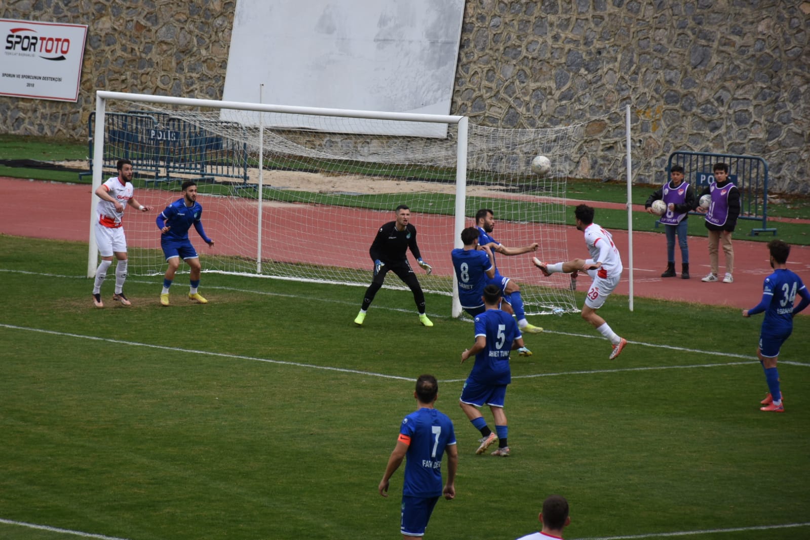 Gümüş nazar aldı: 1-2 11