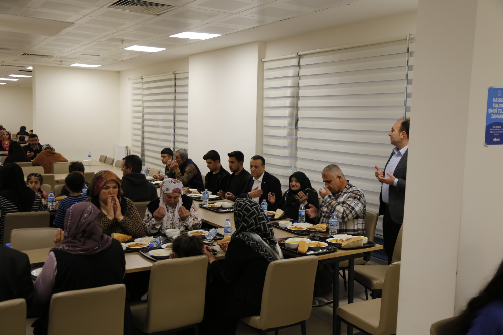 İlk iftar depremzede ailelerle 2