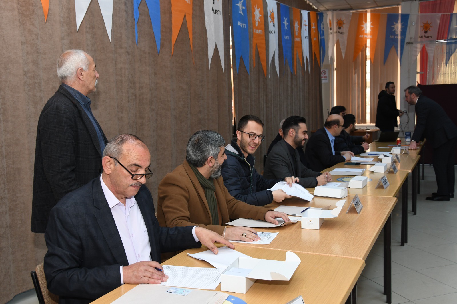 AK Parti’de temayül yoklaması yapıldı 7