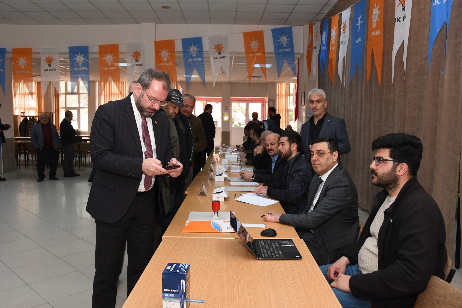 AK Parti’de temayül yoklaması yapıldı 5