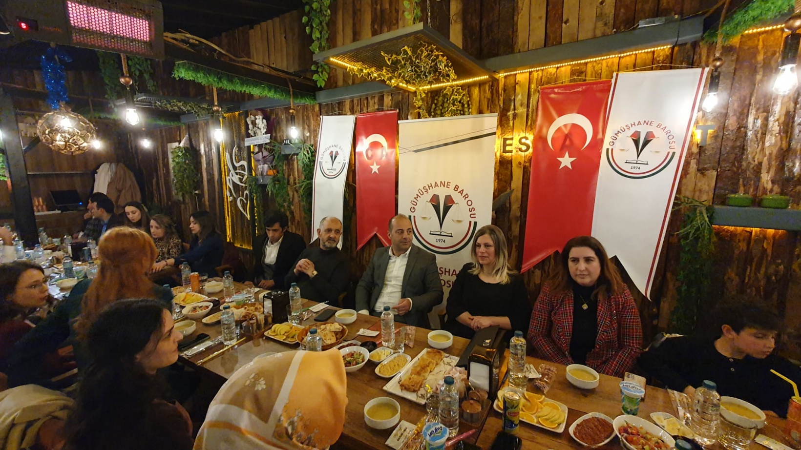 Hukuk camiası Baro’nun iftarında buluştu 8