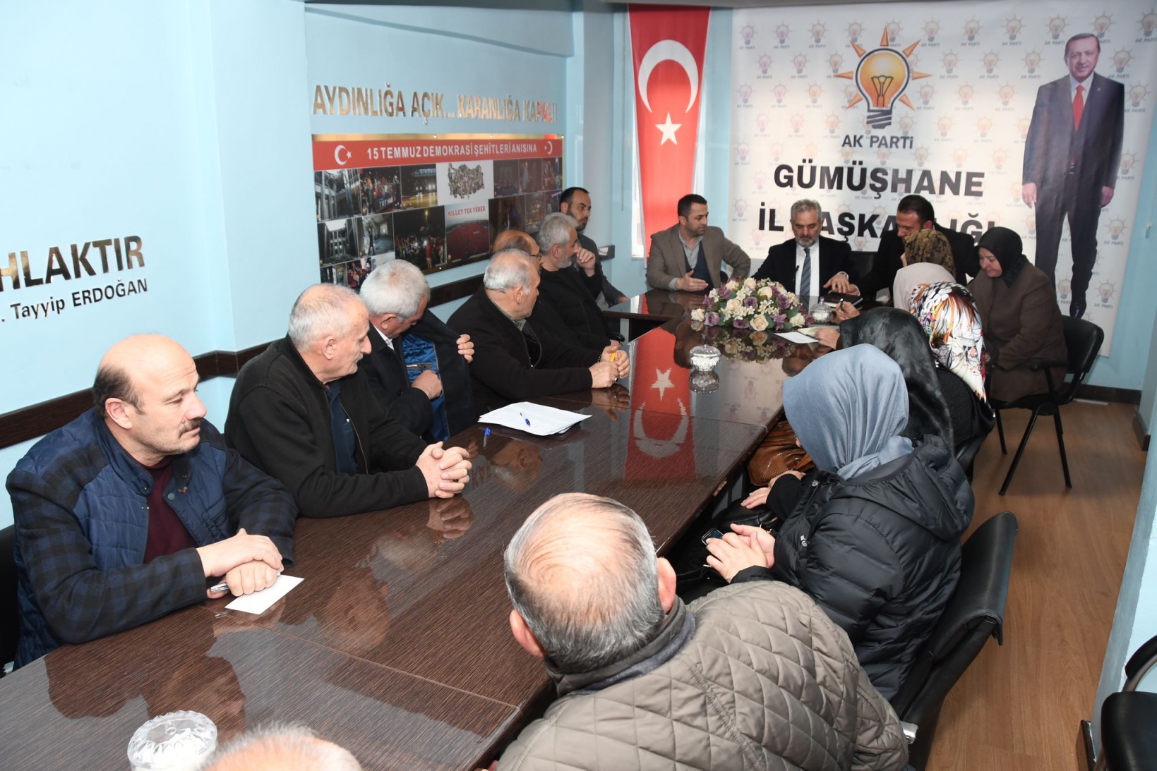 Erdoğdu, ilk toplantıda görev dağılımını yaptı 3