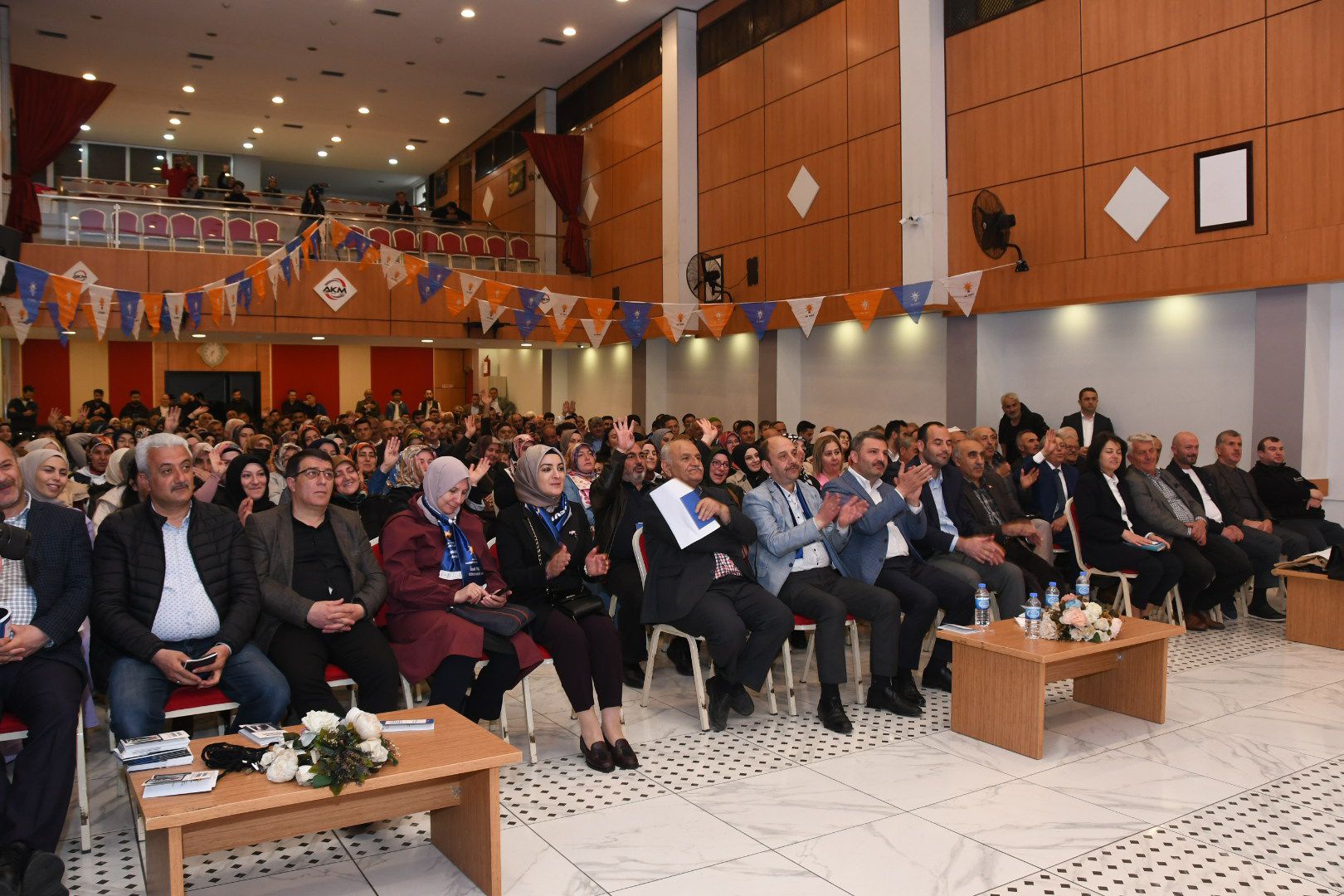 Çimen: AK Parti dolu dizgin zafere koşuyor 3