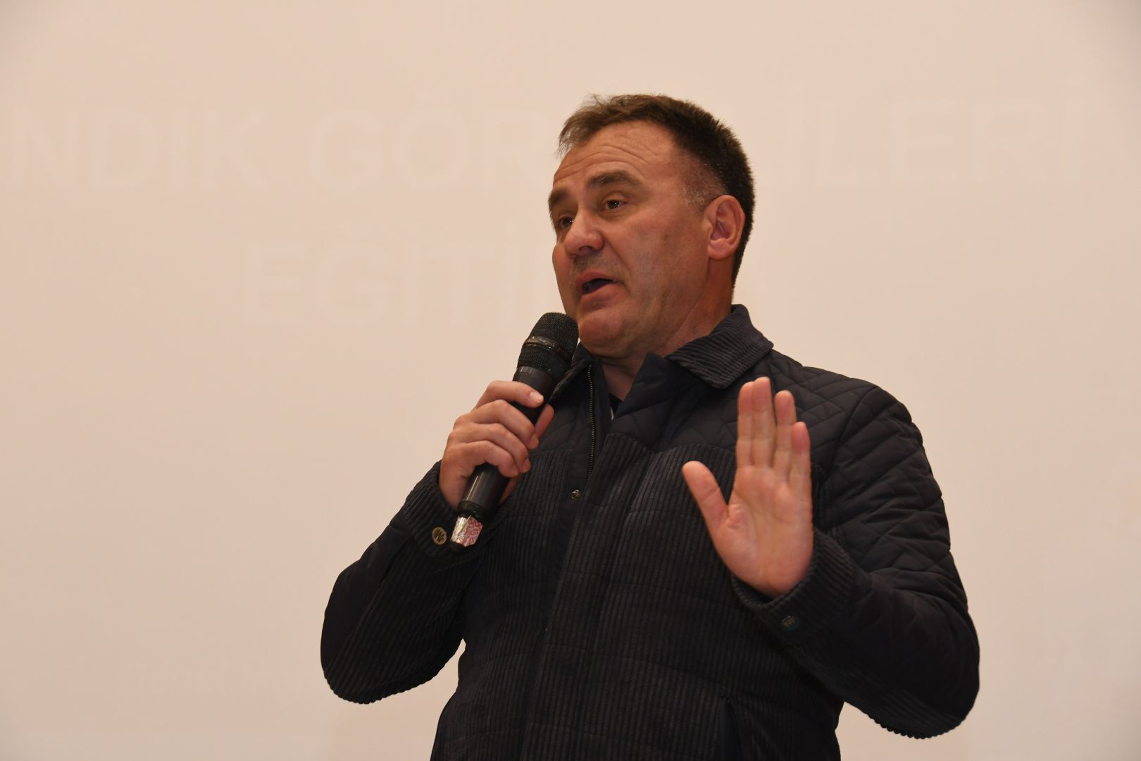 Çimen: AK Parti dolu dizgin zafere koşuyor 9