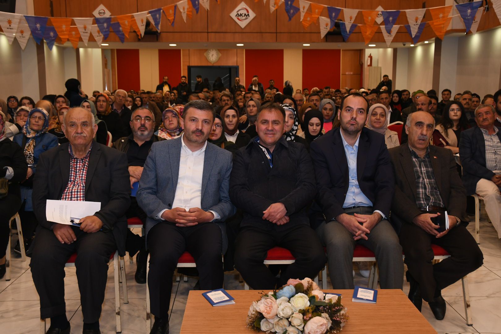 Çimen: AK Parti dolu dizgin zafere koşuyor 10