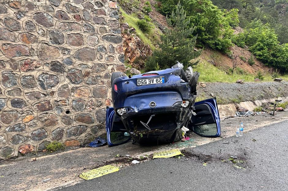 Emniyet kemeri hayatlarını kurtardı 5