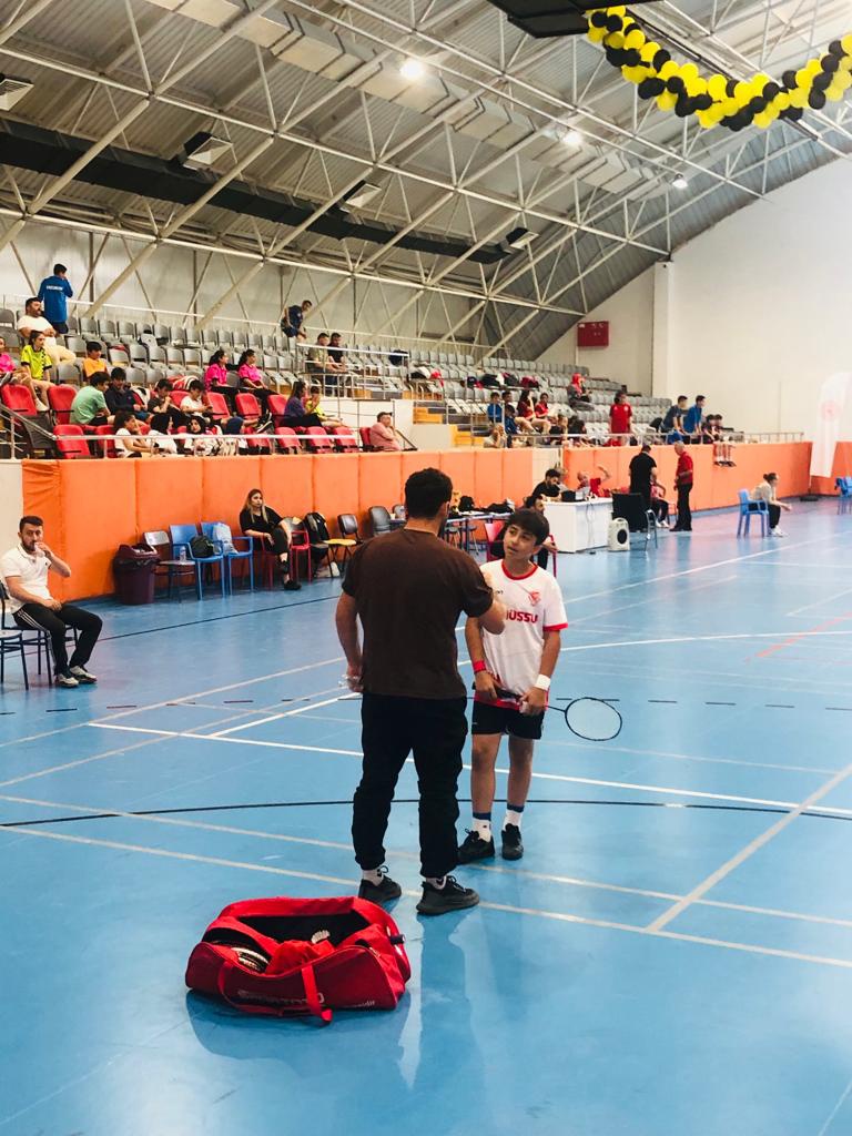 Badmintonda Türkiye çeyrek finallerindeyiz 4