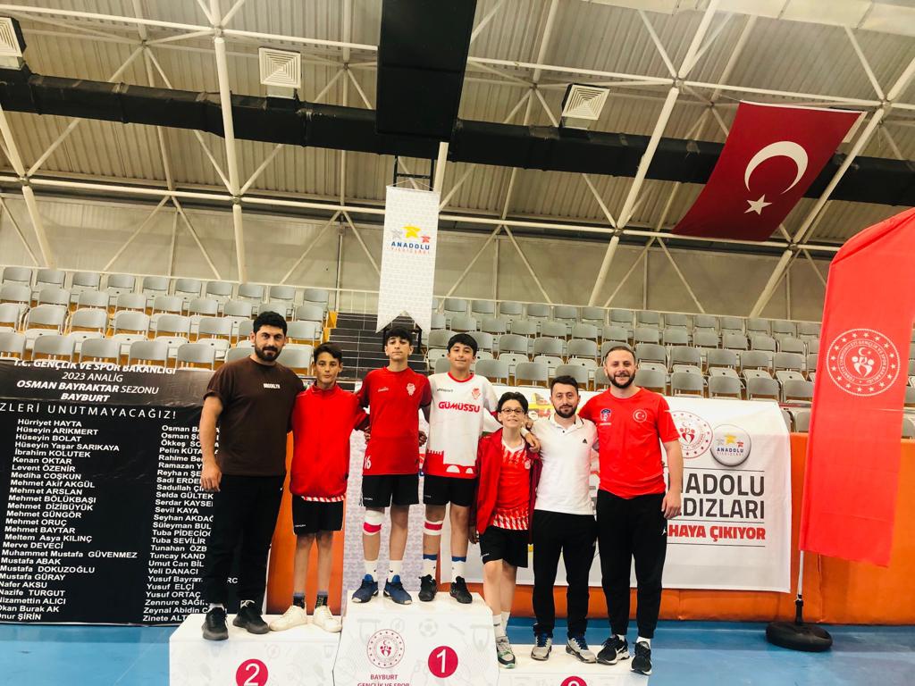 Badmintonda Türkiye çeyrek finallerindeyiz 9