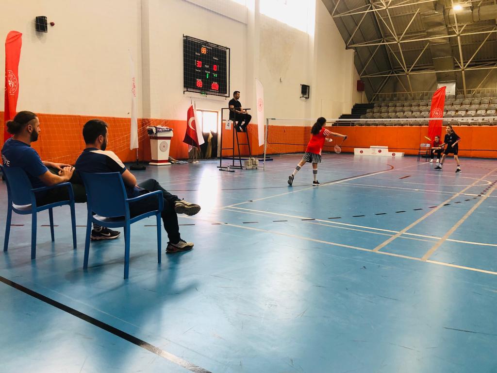 Badmintonda Türkiye çeyrek finallerindeyiz 6