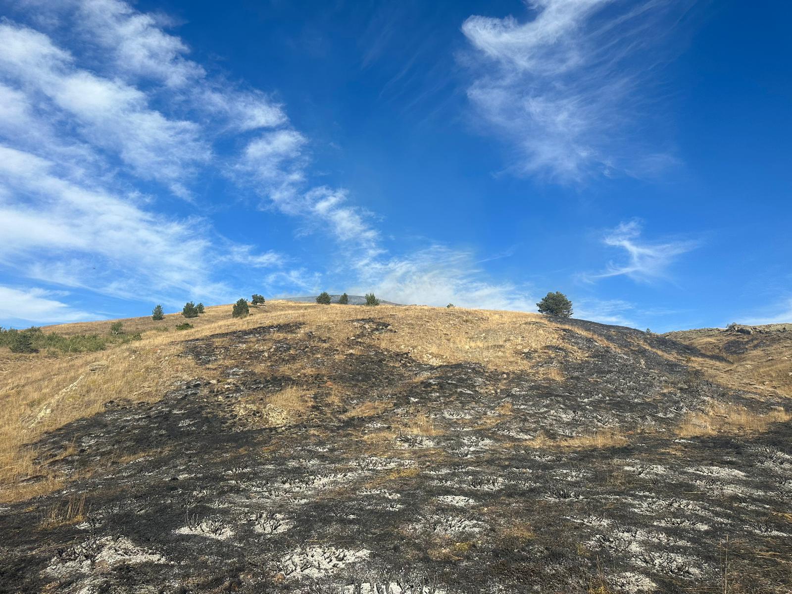 Gümüşhane’de yine örtü yangını 9