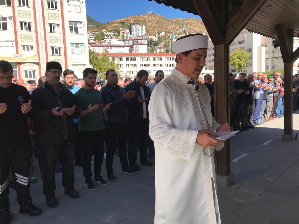 Gümüşhane Filistin için duada 12