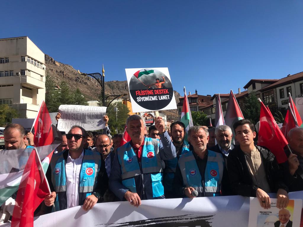Gümüşhane’de Filistin’e destek yürüyüşü düzenlendi 3