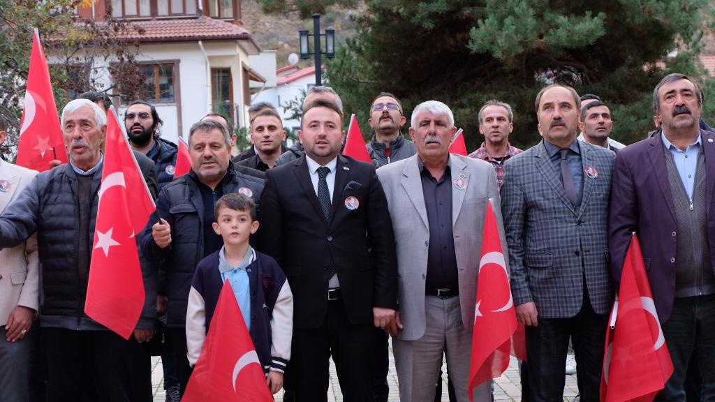 Türk Eğitim-Sen Cumhuriyetin 100. Yılında Atatürk Anıtına çelenk bıraktı 4