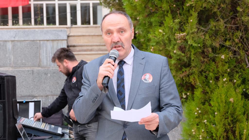 Türk Eğitim-Sen Cumhuriyetin 100. Yılında Atatürk Anıtına çelenk bıraktı 1