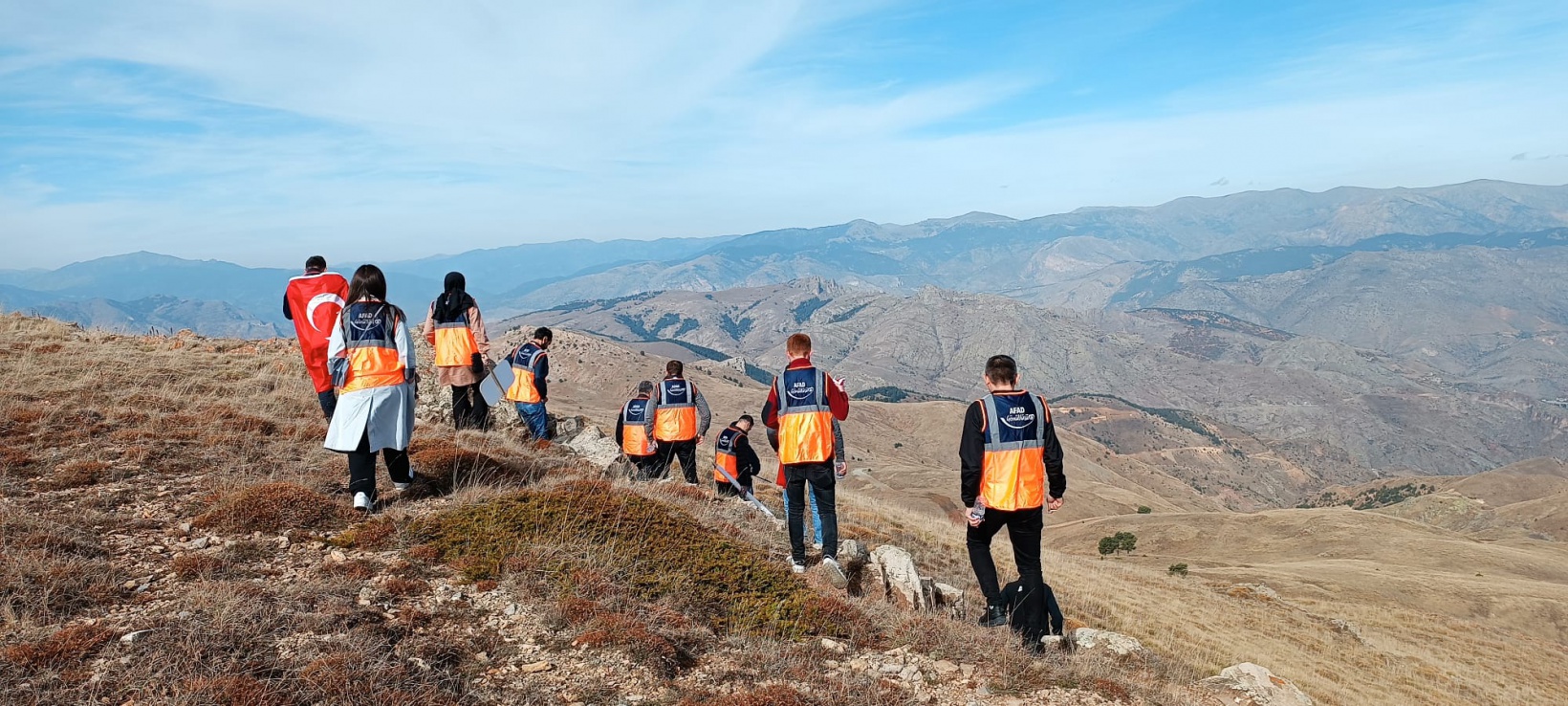 AFAD gönüllülerinden 100.yıl yürüyüşü 7