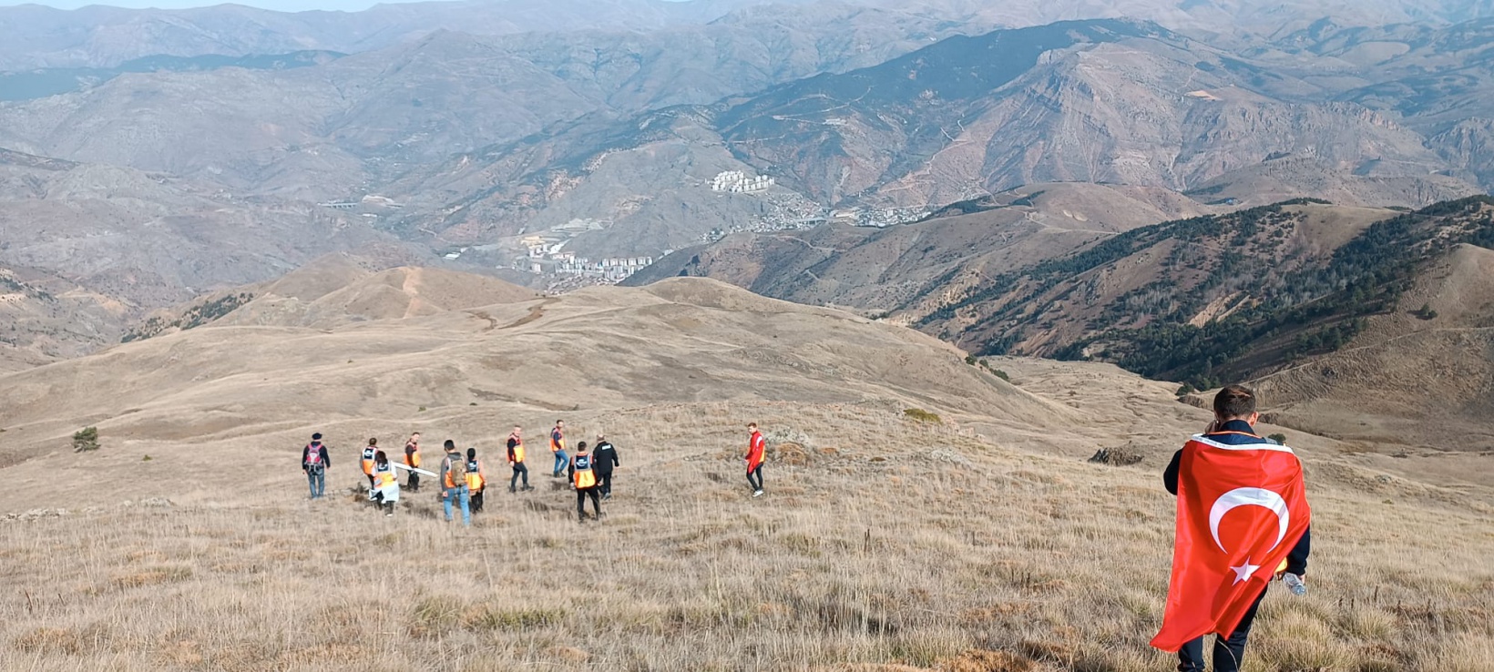 AFAD gönüllülerinden 100.yıl yürüyüşü 2