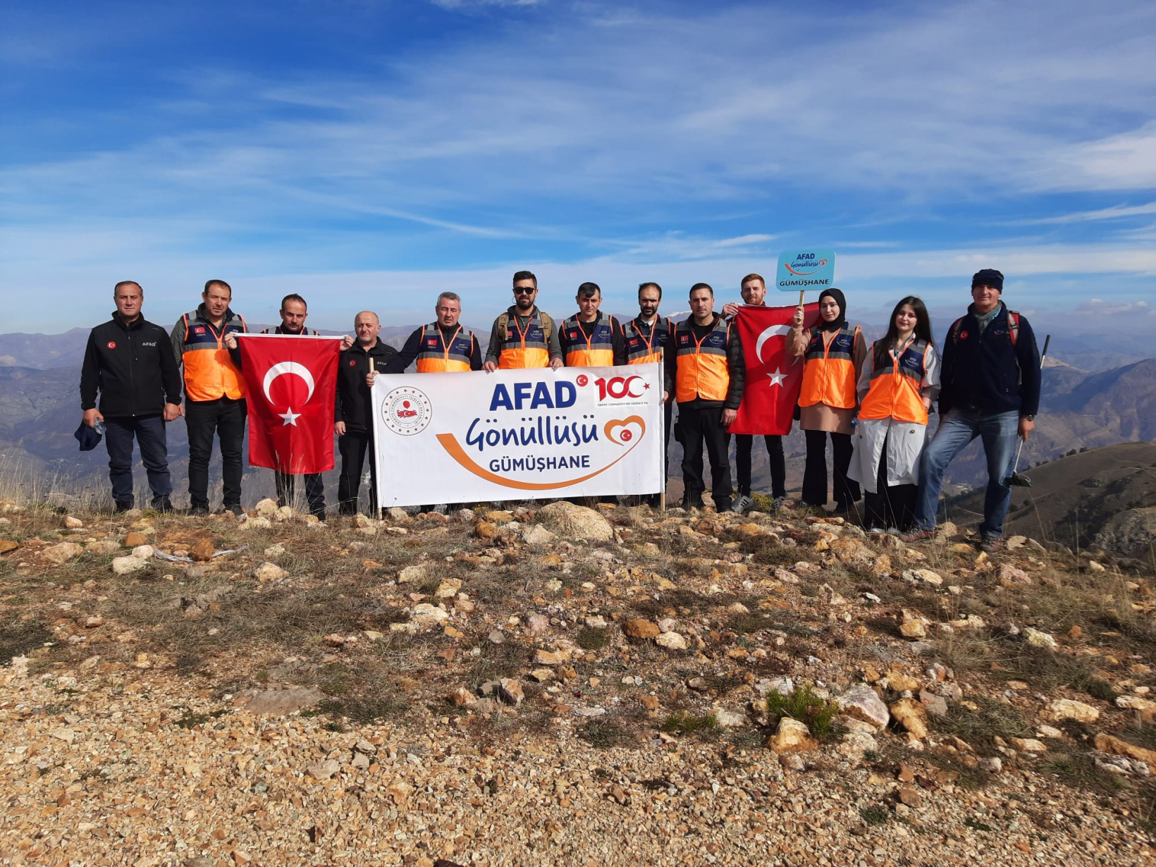 AFAD gönüllülerinden 100.yıl yürüyüşü 3