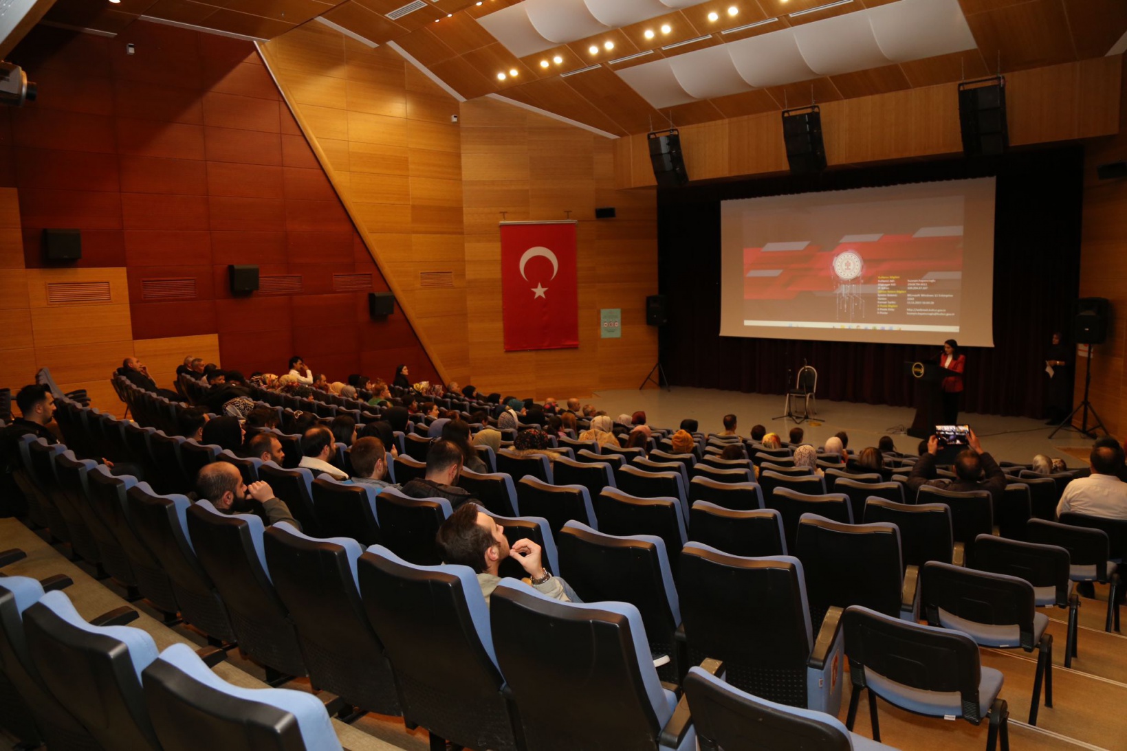 “Kadına şiddetle mücadelemiz sürecek” 7