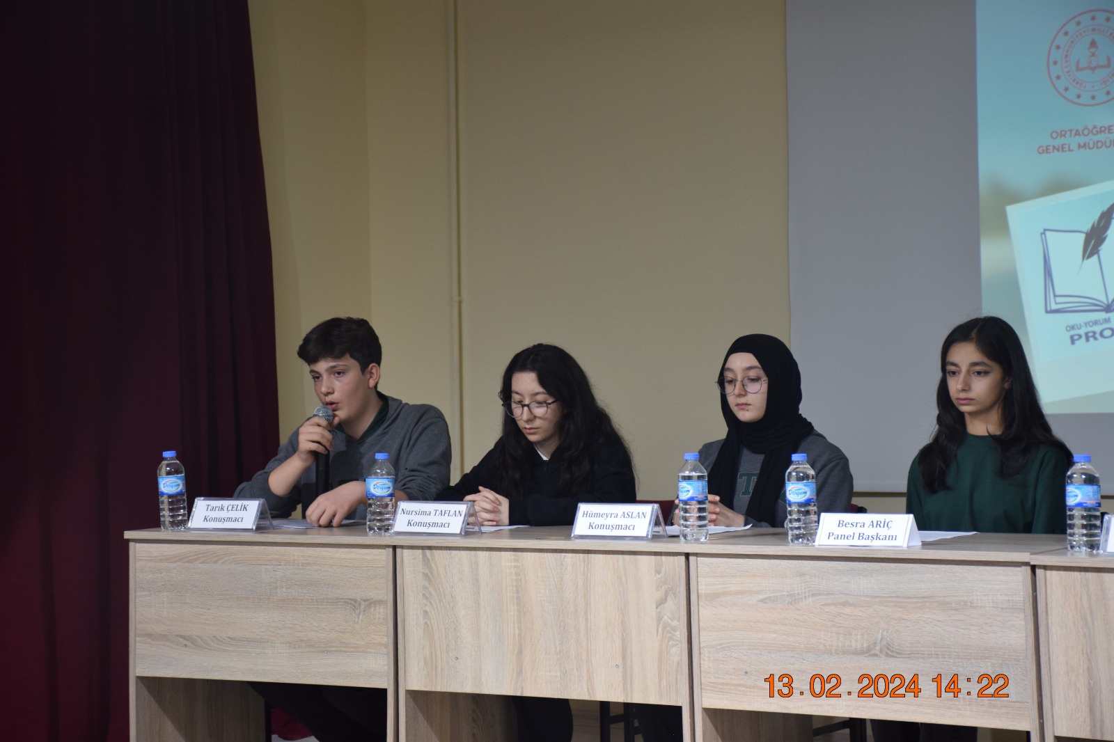 Gümüşhane'de öğrenciler “Kutadgu Bilig Okumaları” paneli düzenledi 4