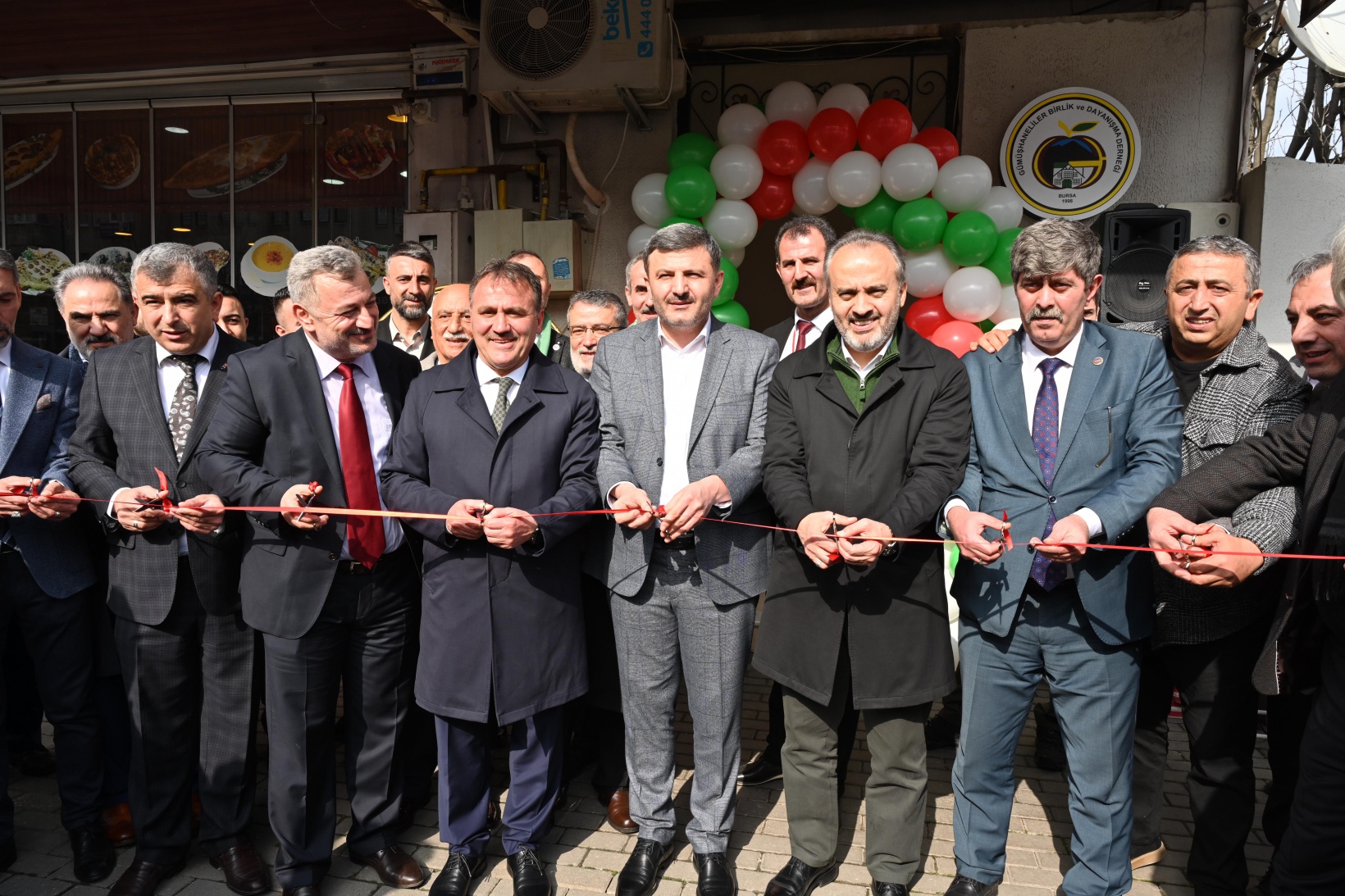 Milletvekili Köse ve Başkan Çimen Bursa’daki Gümüşhanelileri yalnız bırakmadı 7