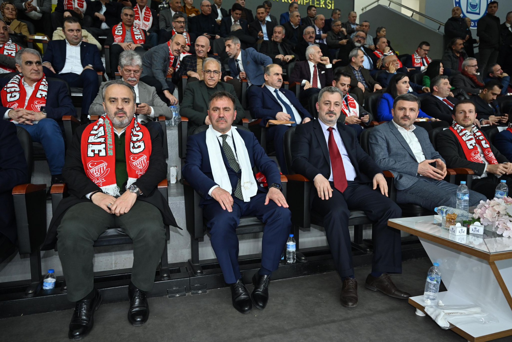 Milletvekili Köse ve Başkan Çimen Bursa’daki Gümüşhanelileri yalnız bırakmadı 2