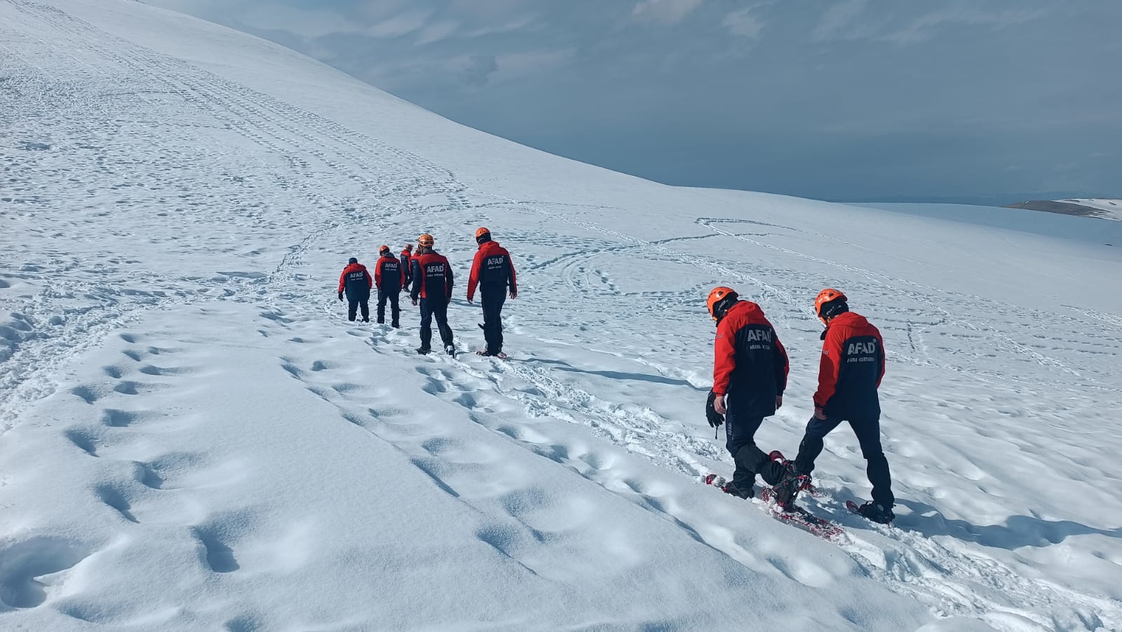 Gümüşhane AFAD ekibi 2 bin 225 rakımda çığ eğitimi alıyor 6
