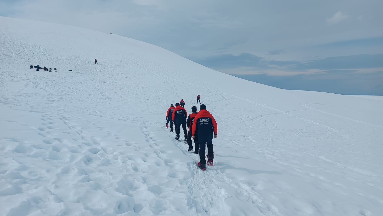 Gümüşhane AFAD ekibi 2 bin 225 rakımda çığ eğitimi alıyor 2