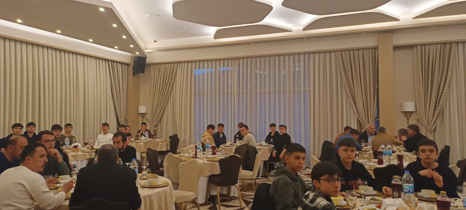 Kürtünlüler iftar sofrasında buluştu 3