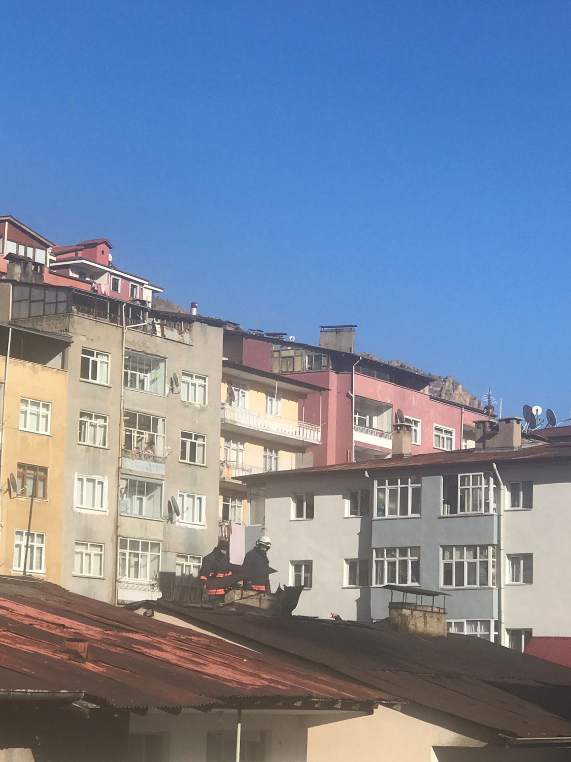 Gümüşhane'de çatı yangını 5