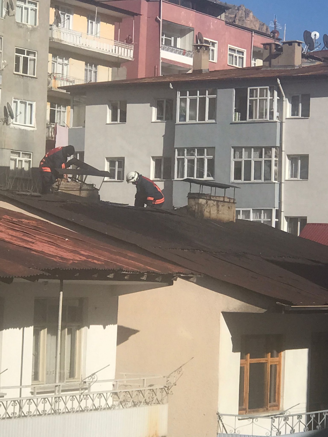 Gümüşhane'de çatı yangını 4