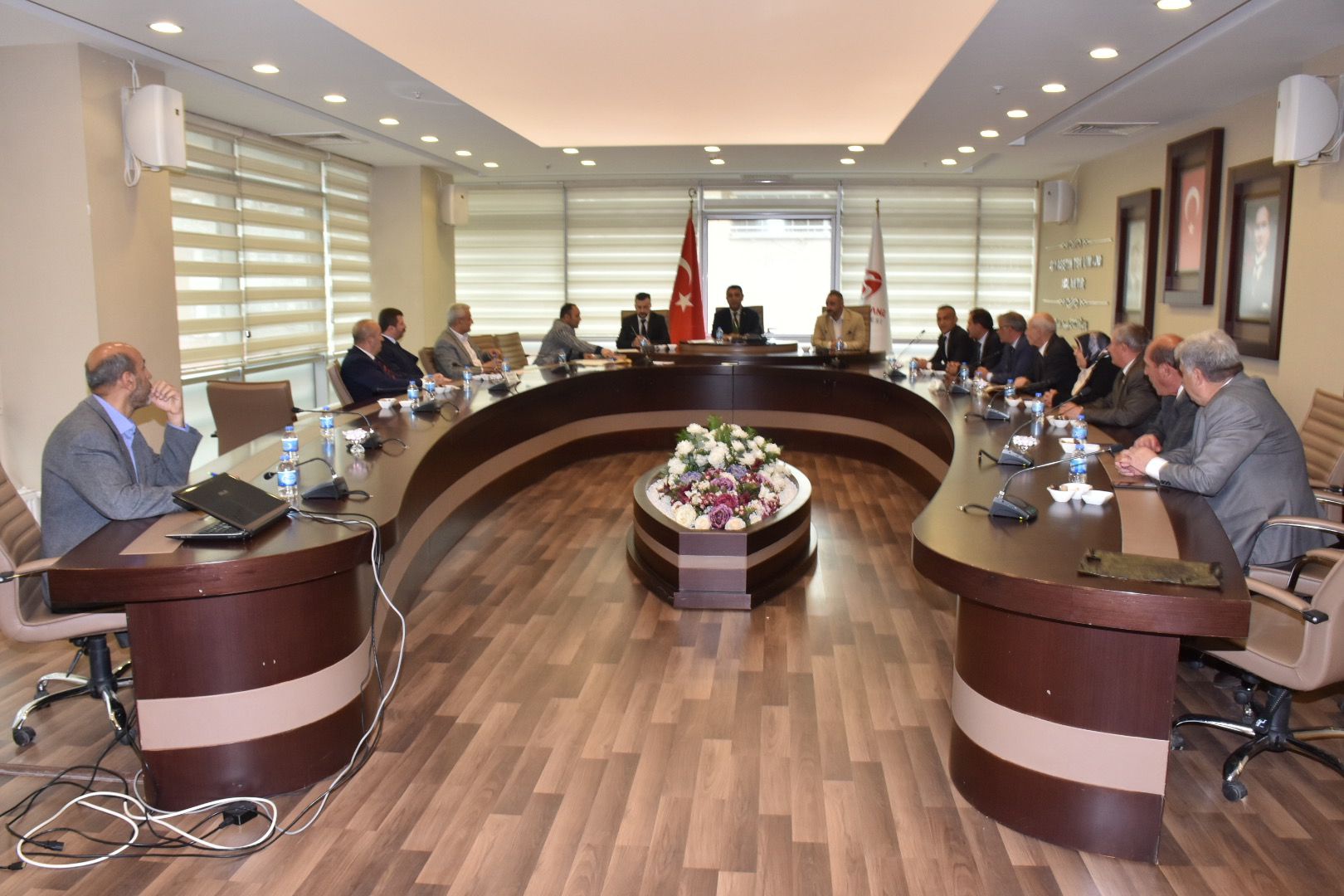 Belediye Meclisi ilk toplantısını yaptı 3