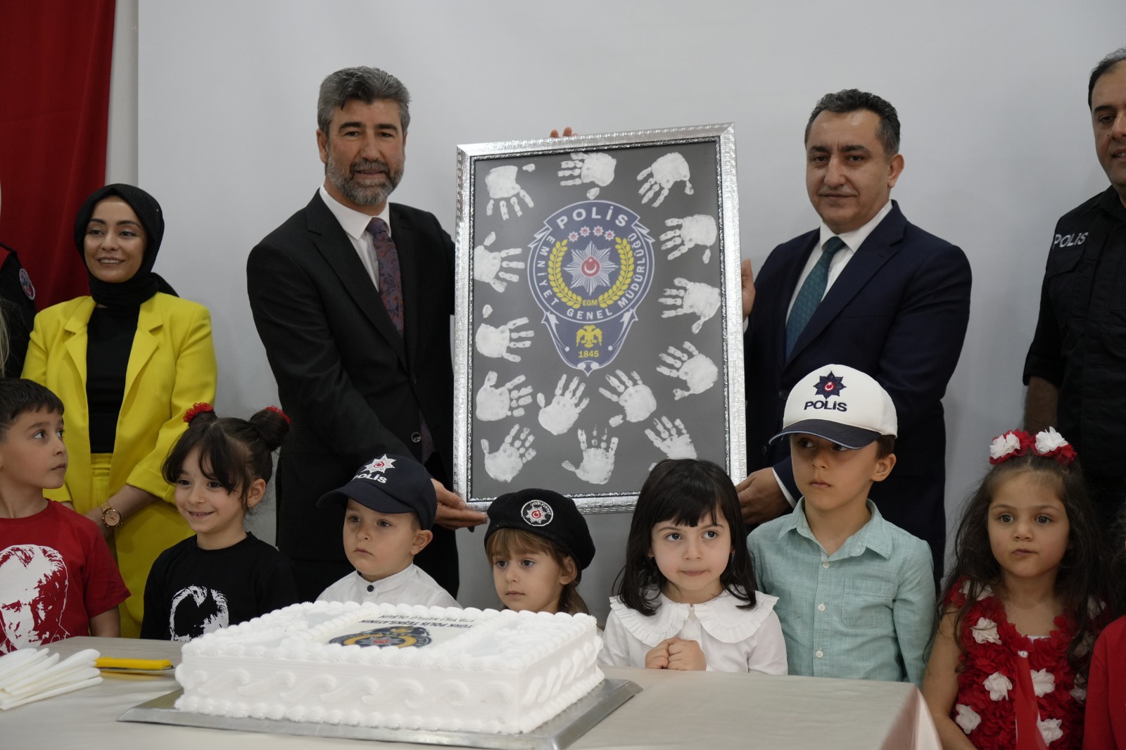 Anaokulu öğrencilerinden Polis Bayramı kutlaması 5