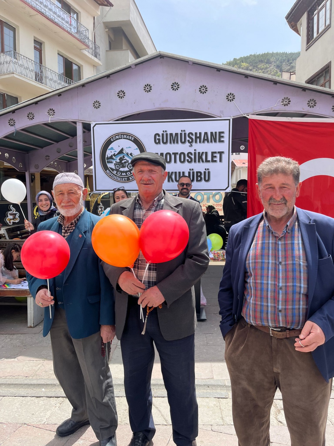 Motosiklet Kulübü çocukları unutmadı 8