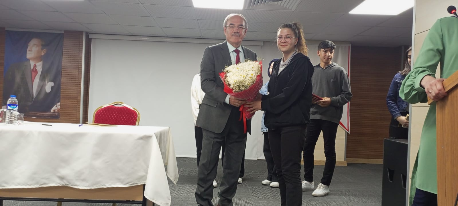 Gümüşhane Lisesi Yazar Halit Ertuğrul'u ağırladı 8