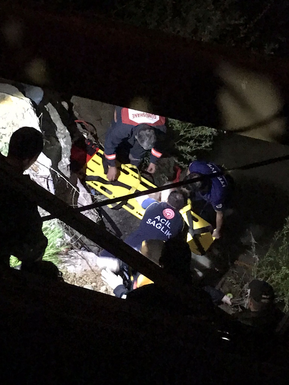 Harşit Çayı’na düşen alkollü şahıs hastaneye kaldırıldı 5