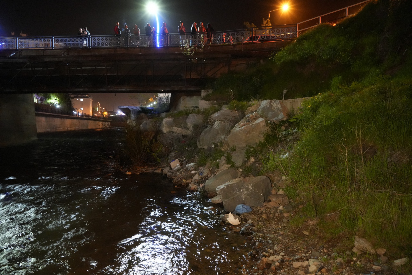Harşit Çayı’na düşen alkollü şahıs hastaneye kaldırıldı 8
