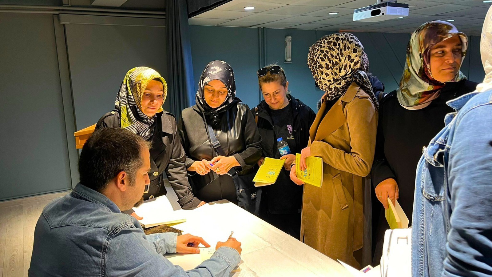 Türk Telekom Fen Lisesi'nde okur-veli- yazar buluşması 3