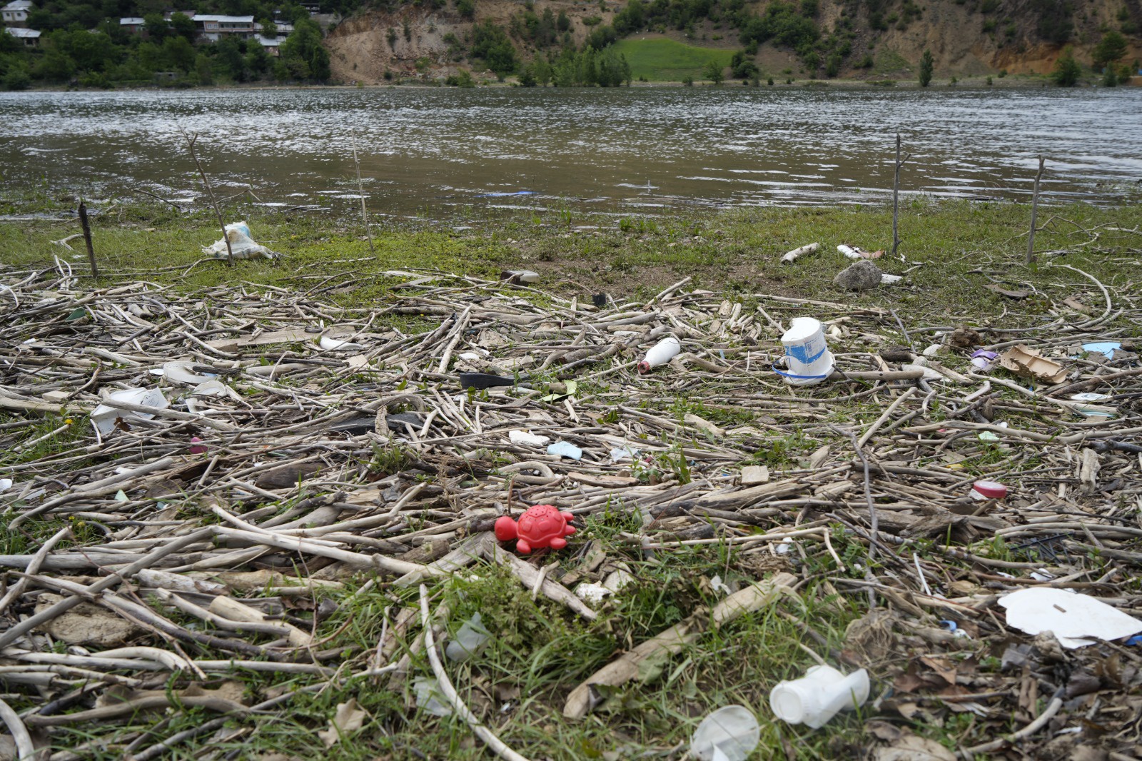 Torul Barajında yine aynı manzara 11