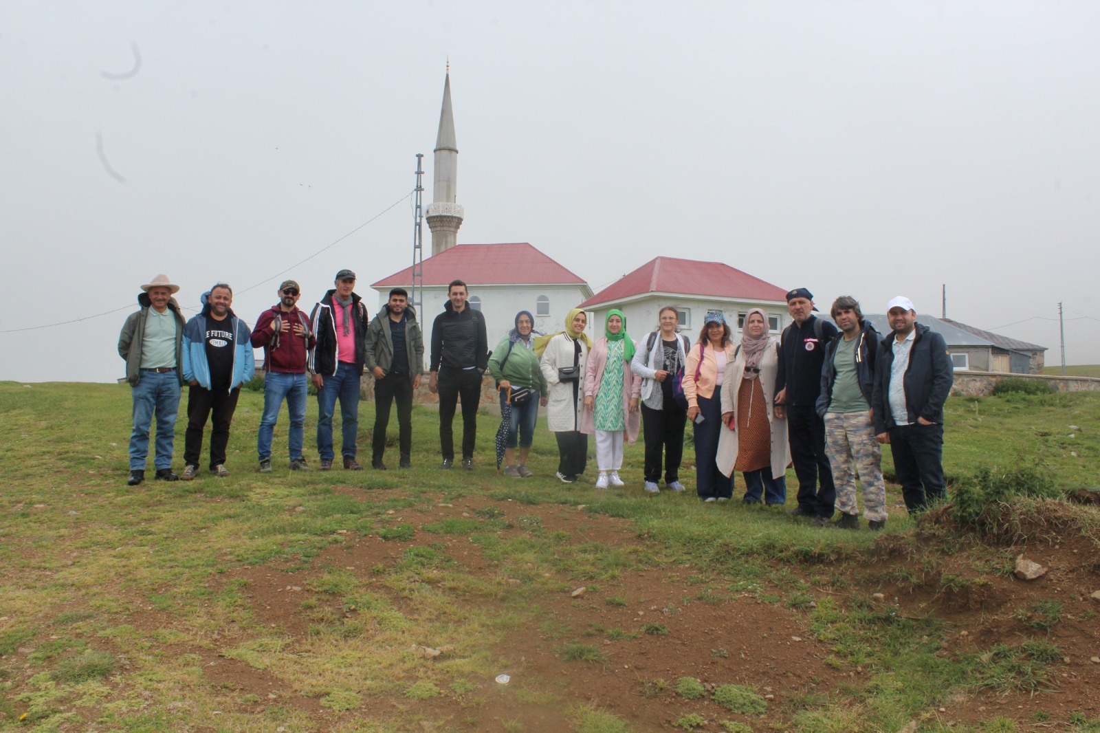 İzciler Uğurtaşı Köyü’nde Doğa Yürüyüşü Gerçekleştirdi 2