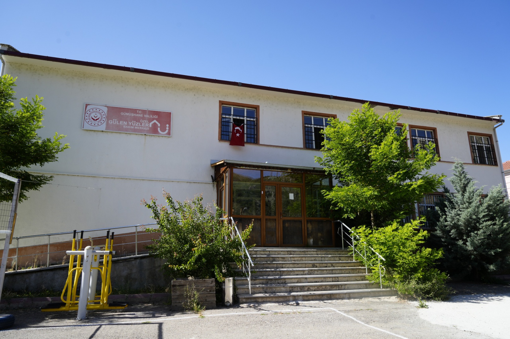 Doğuştan görme engelli İdris Eryılmaz duygularını flütle dışa vuruyor 6