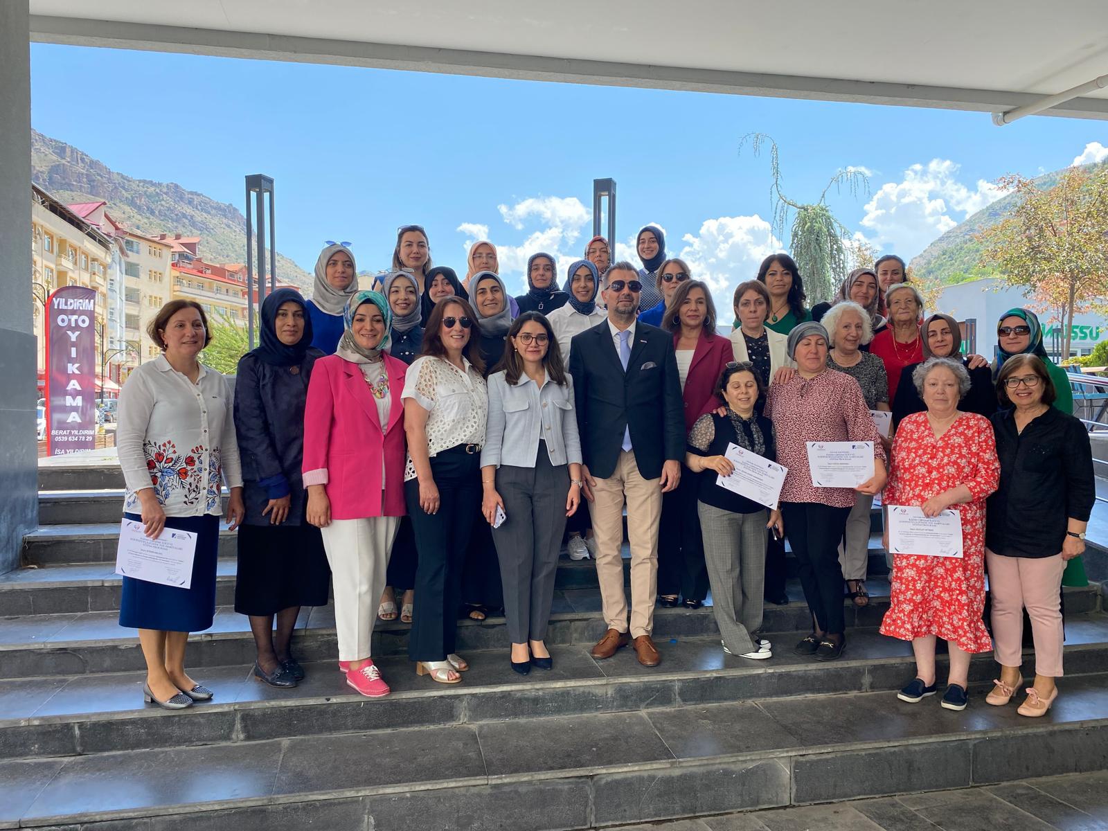 Gümüşhaneli kadınlar girişimcilik ve kooperatifçilik için eğitimde birlik oldu 2