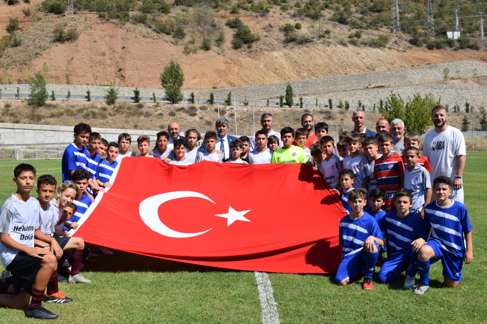 Torul'da 30 Ağustos dostluk müsabakası oynandı 2