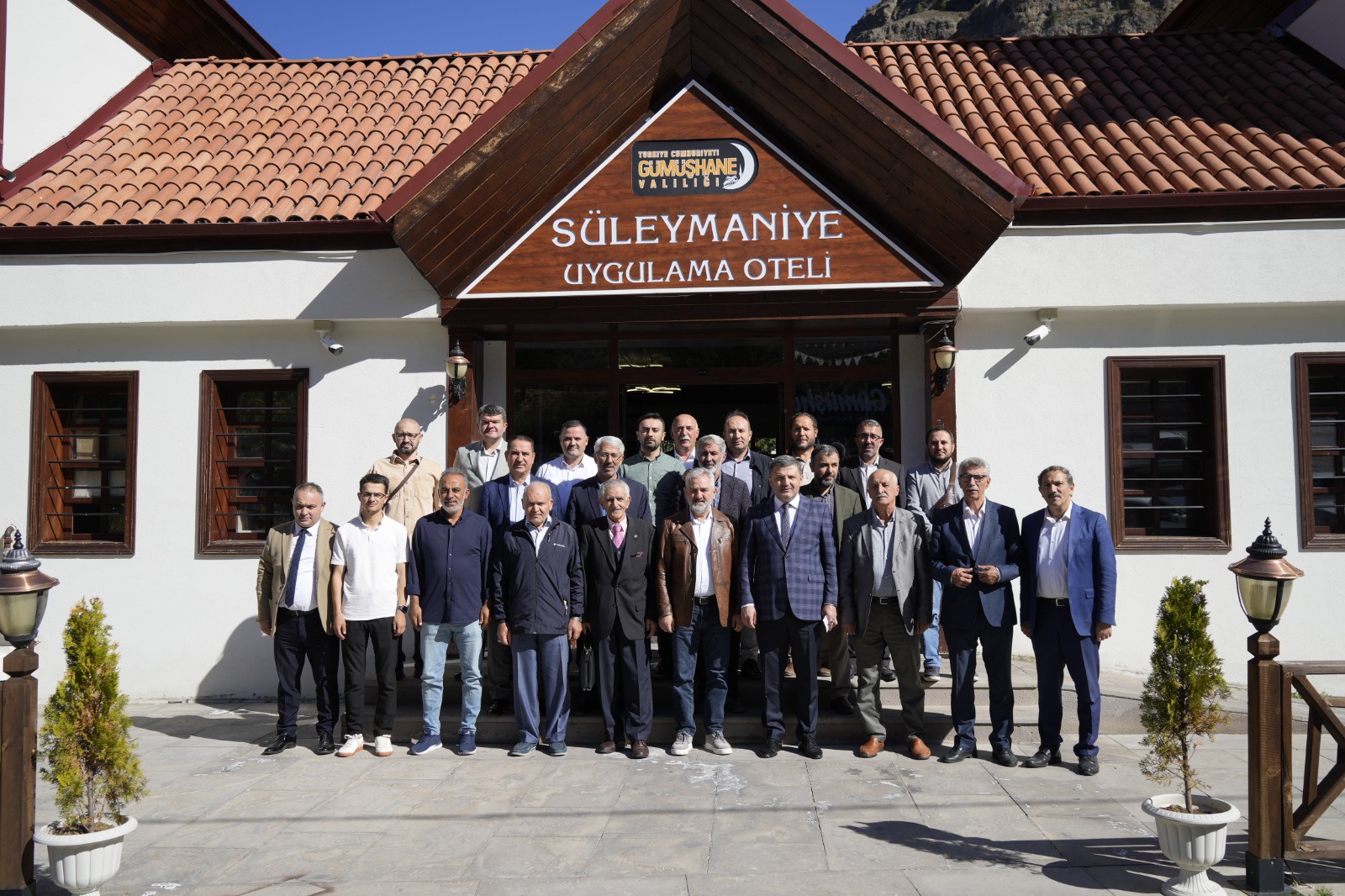 AK Parti’den Gümüşhane için istişare toplantısı 6