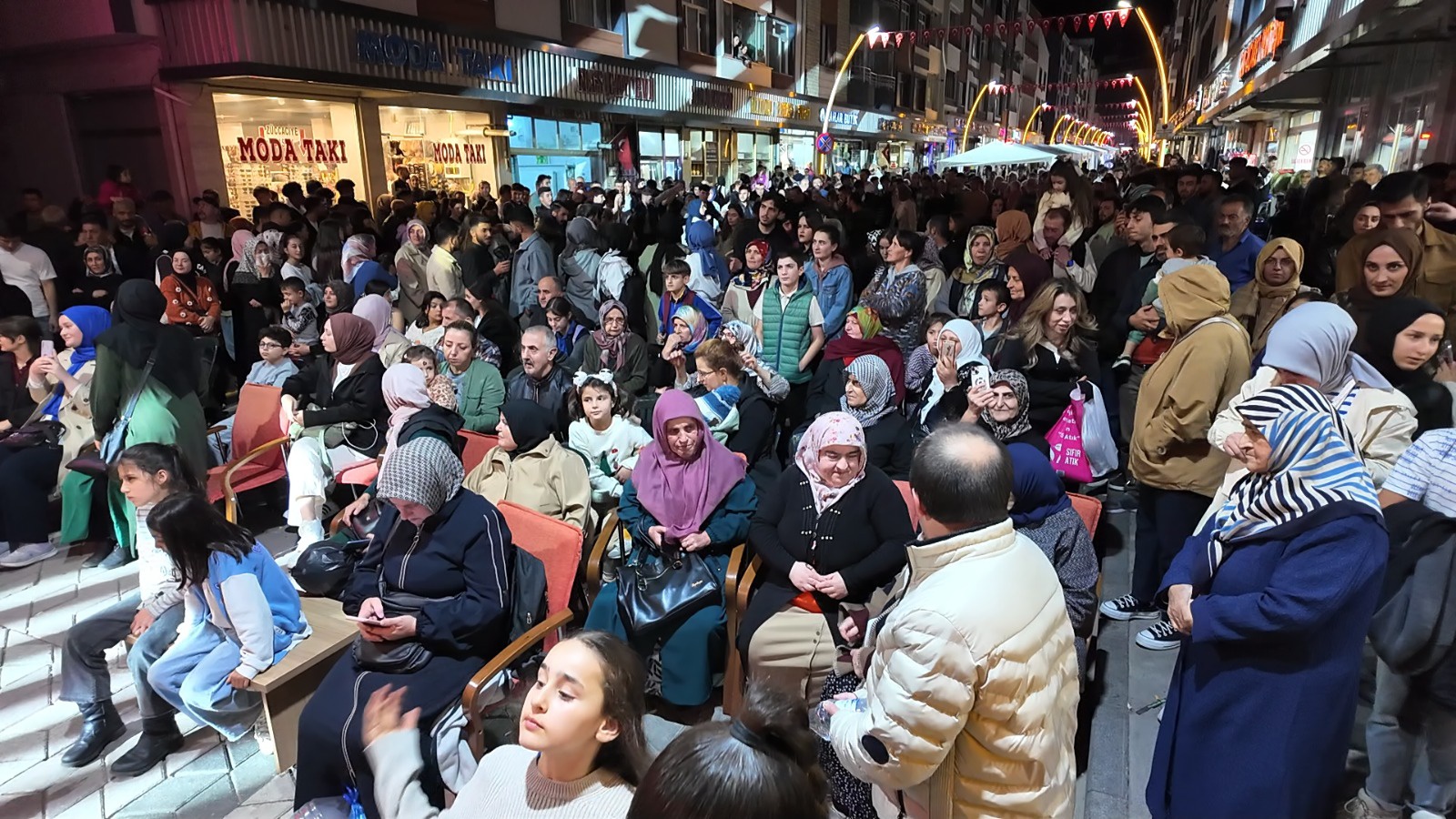 Festivalde ilk gün konserleri tamamlandı 5
