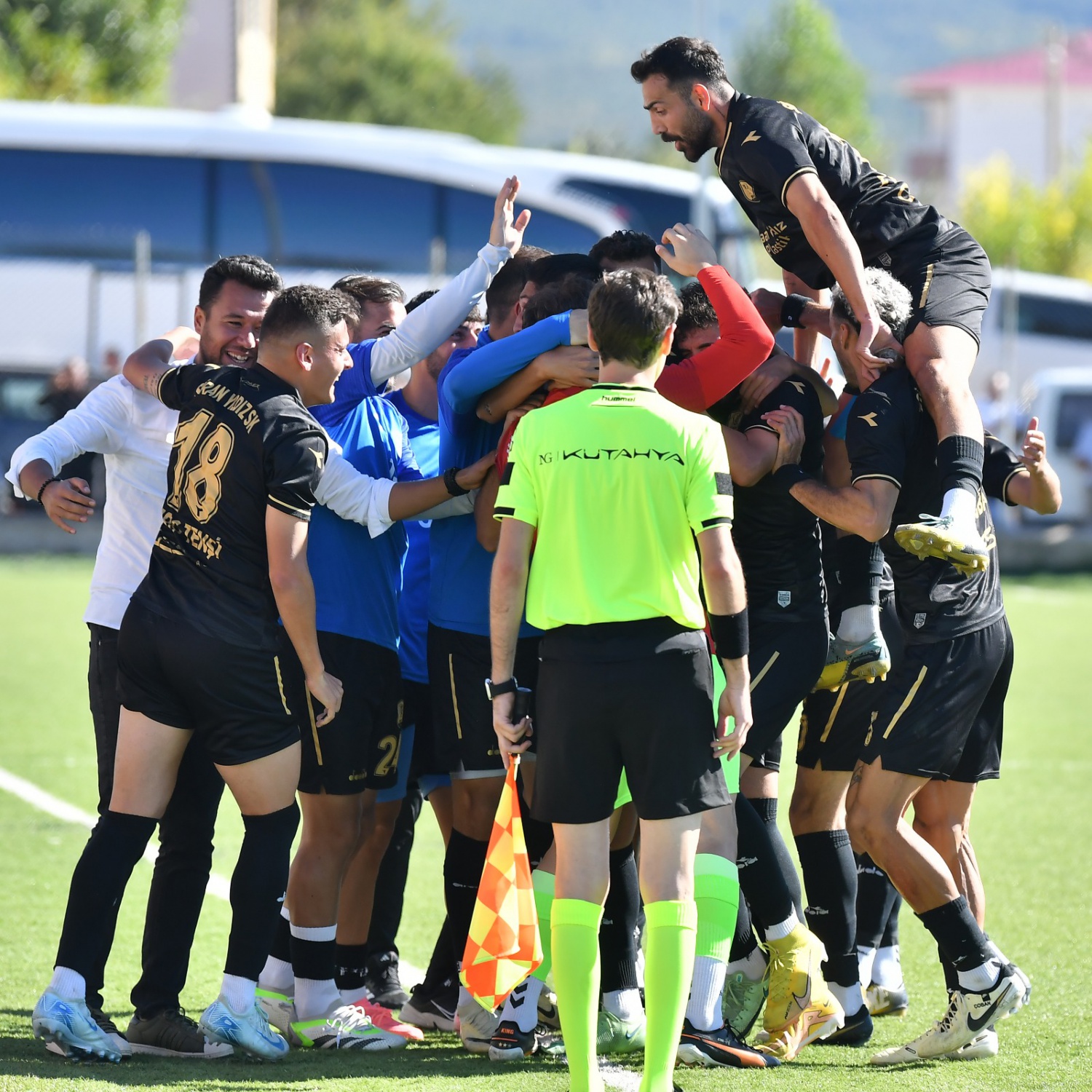 Şiran sahasında güldü: 2-1 6