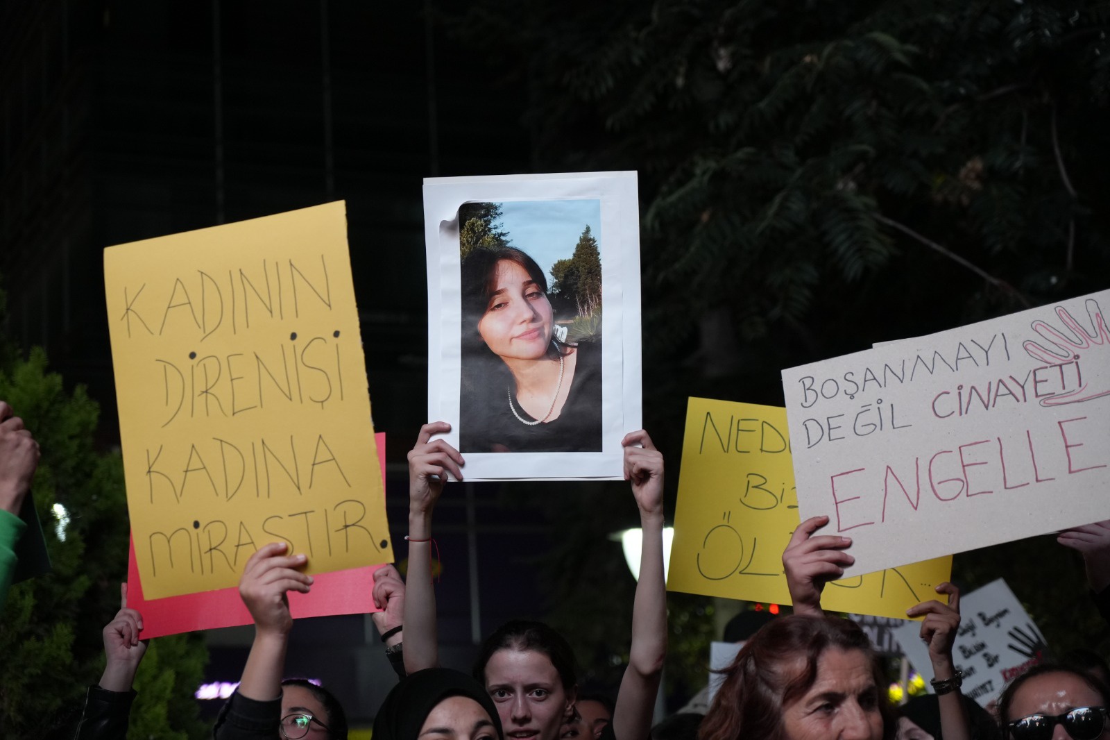 Gümüşhane’de kadınlar şiddete dur demek için yürüdü 1